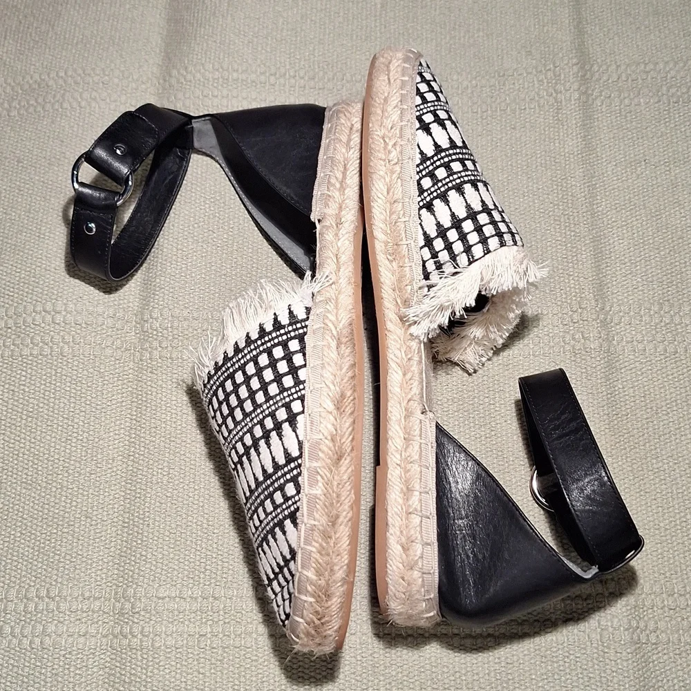 Rebecca Minkoff Vicki, closed toe espradilles, size 9